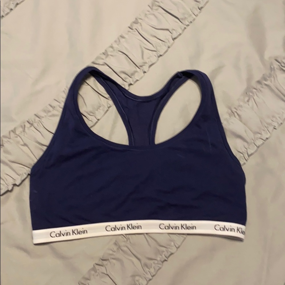 Sports bra
